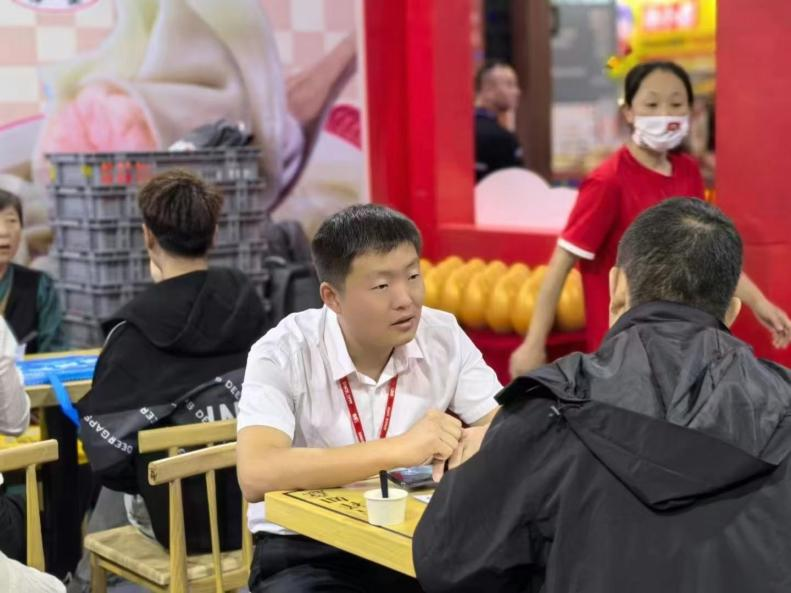 哈尔滨餐饮店加盟，选择吉祥馄饨把握冬季旅游旺季